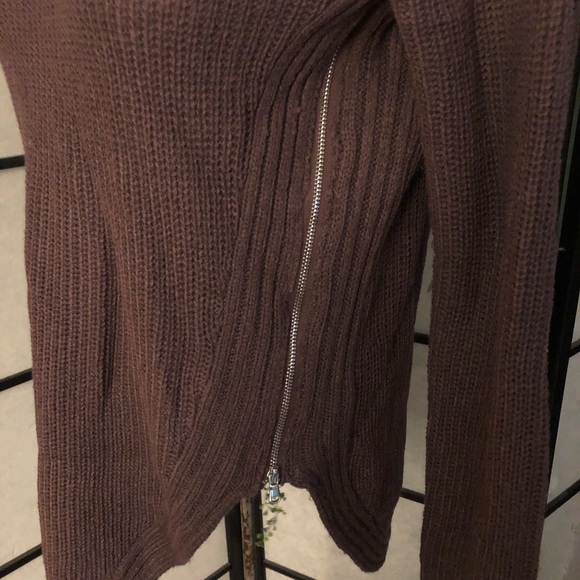 *URBANOLOGY* sweater - Picture 4 of 7